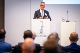 00003_Awards23_Jako_Vortrag_Ulrich_Krueger_1215_1300