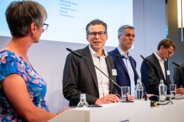 00020_Awards23_Jako_Session4_1500_1545